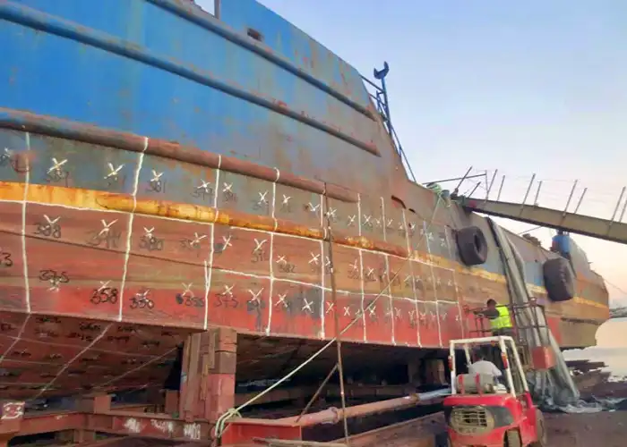Reparación en seco y a flote 17 Astilleros Reparación en Seco - Calibraciones