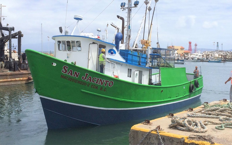 Sube a Dique Seco Barco San Jacinto 1 Barco San Jacinto