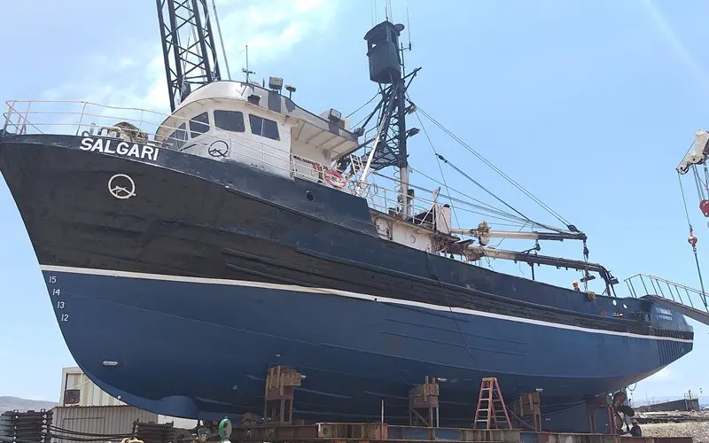 Mantenimiento y Reparación a BM Salgari 1 "Botadura al agua del barco BM SALGARI en el astillero."